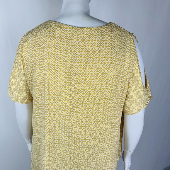 New Directions Womans Sz XL Plus Blouse Top Shirt Yellow Layer Short Sleeve - Picture 7 of 8